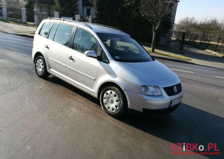 2005' Volkswagen Touran photo #1