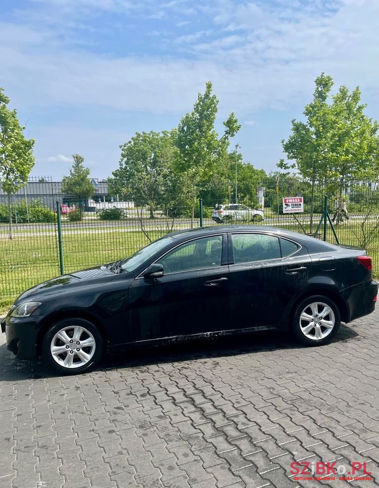 2011' Lexus IS 220 D Classic photo #3