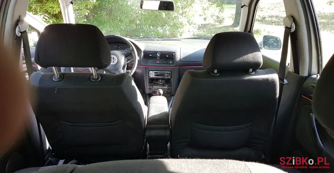 1998' Volkswagen Golf photo #5