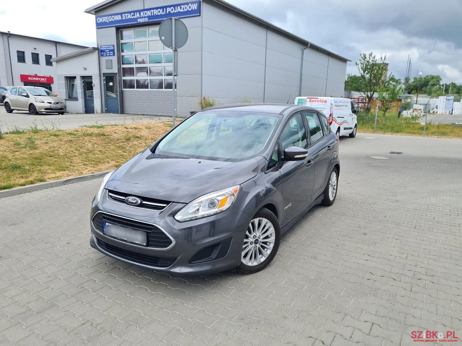 2017' Ford C-MAX photo #3