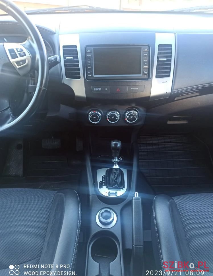 2010' Citroen C-Crosser photo #5