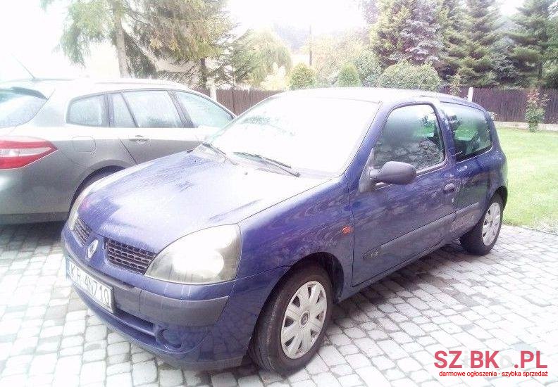 2002' Renault Clio photo #2