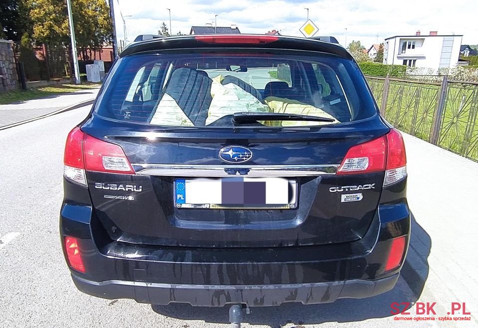 2010' Subaru Outback photo #4