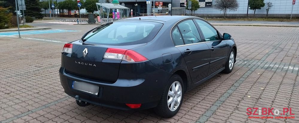 2008' Renault Laguna photo #5
