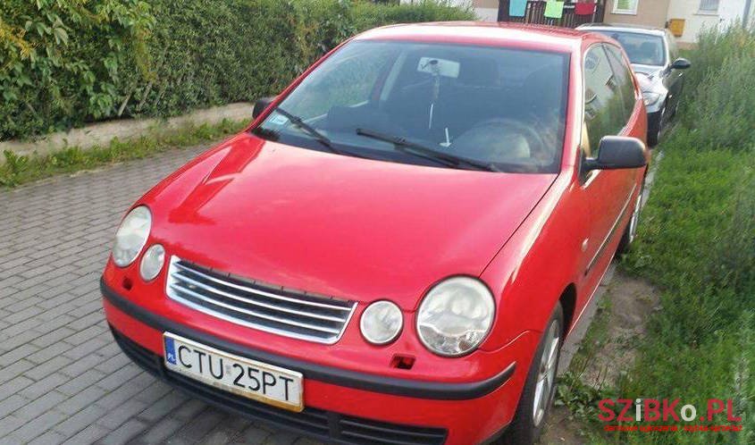 2002' Volkswagen Polo photo #1
