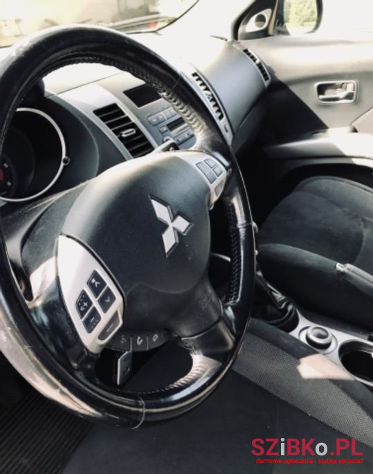 2007' Mitsubishi Outlander photo #4