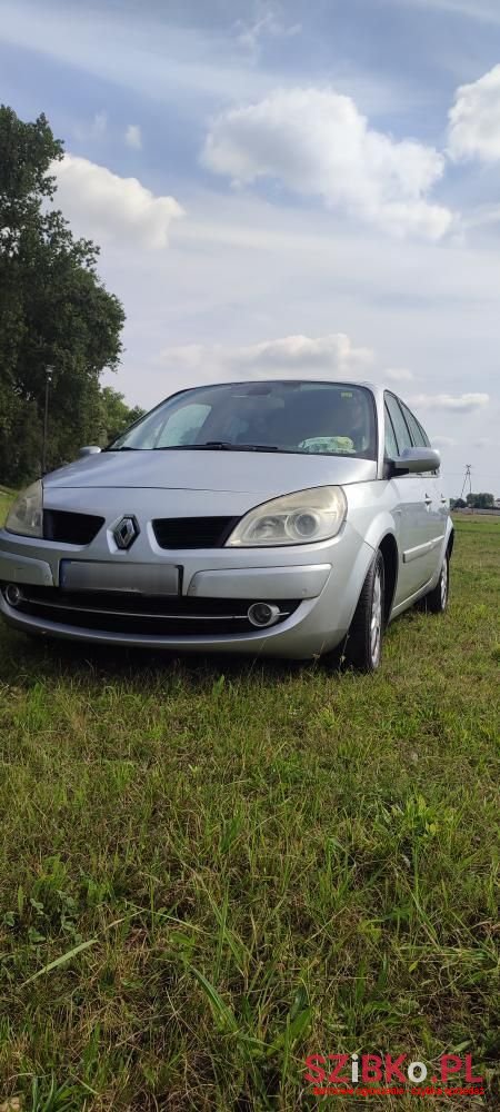 2006' Renault Grand Scenic photo #2