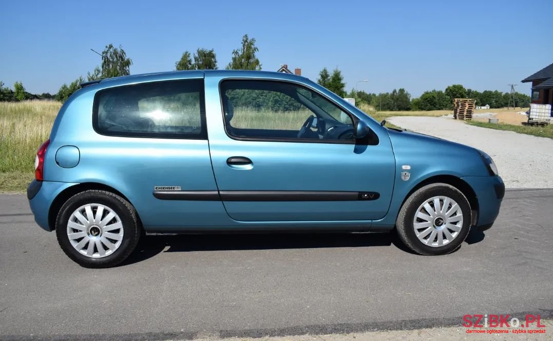 2003' Renault Clio photo #6