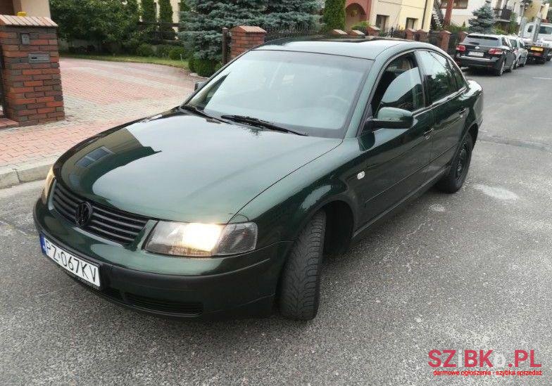 1999' Volkswagen Passat photo #1