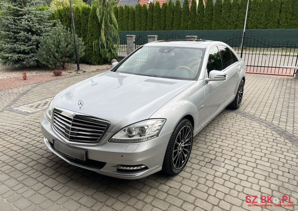2010' Mercedes-Benz S-Class photo #1