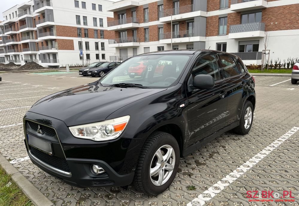 2010' Mitsubishi ASX photo #3