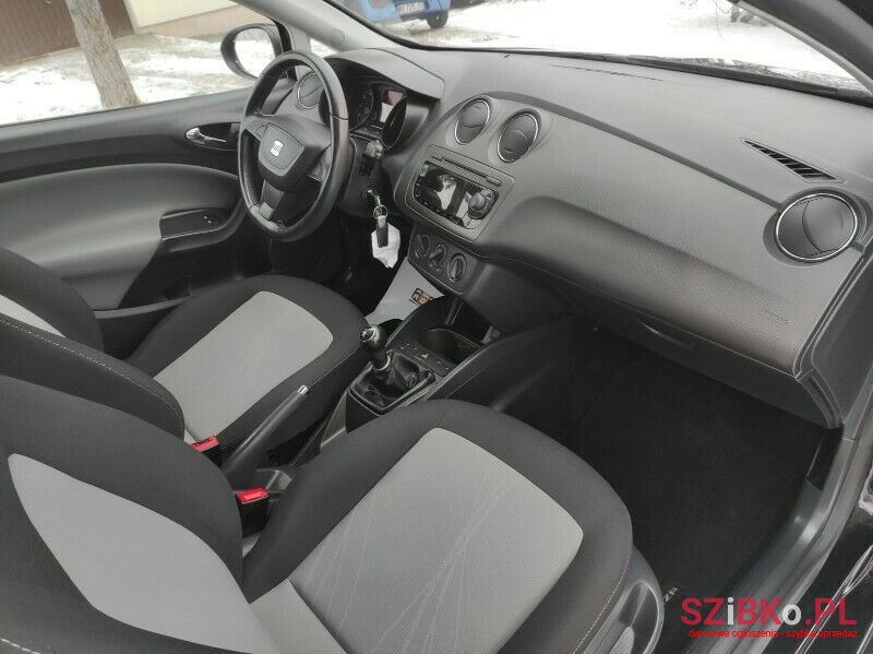2012' SEAT Ibiza photo #3