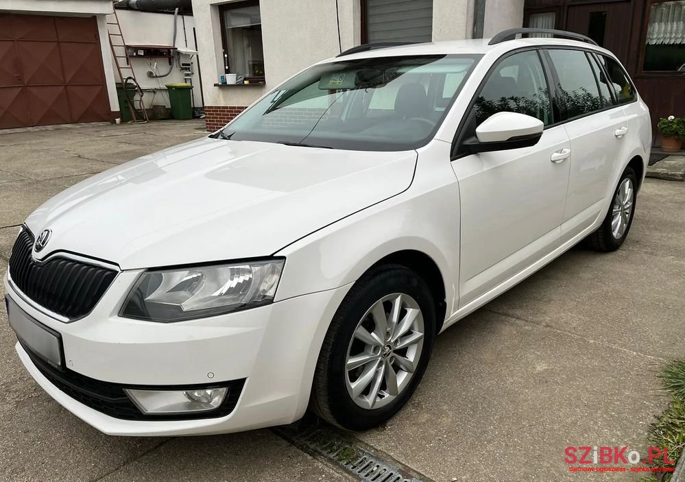 2016' Skoda Octavia photo #2