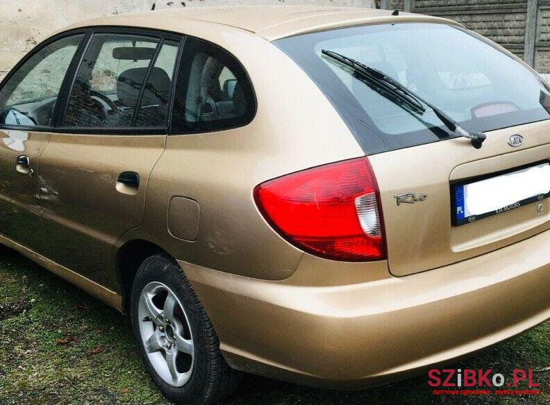 2003' Kia Rio photo #1