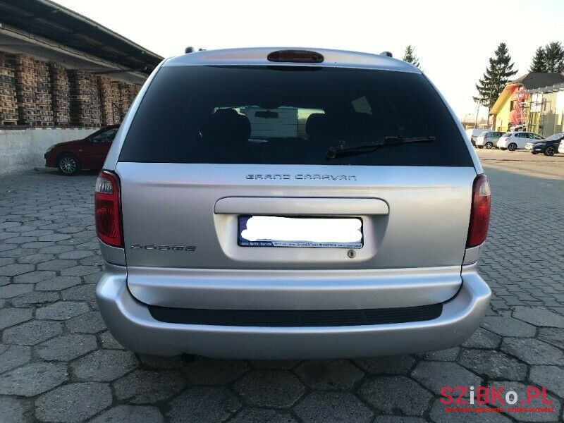 2005' Dodge Grand Caravan photo #3