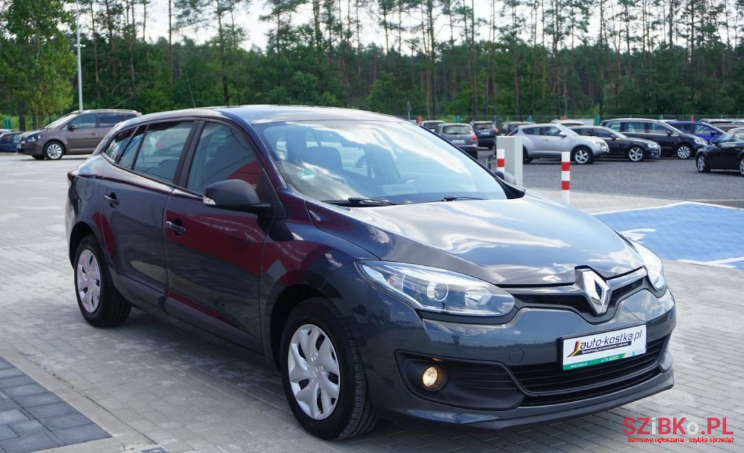 2014' Renault Megane photo #3
