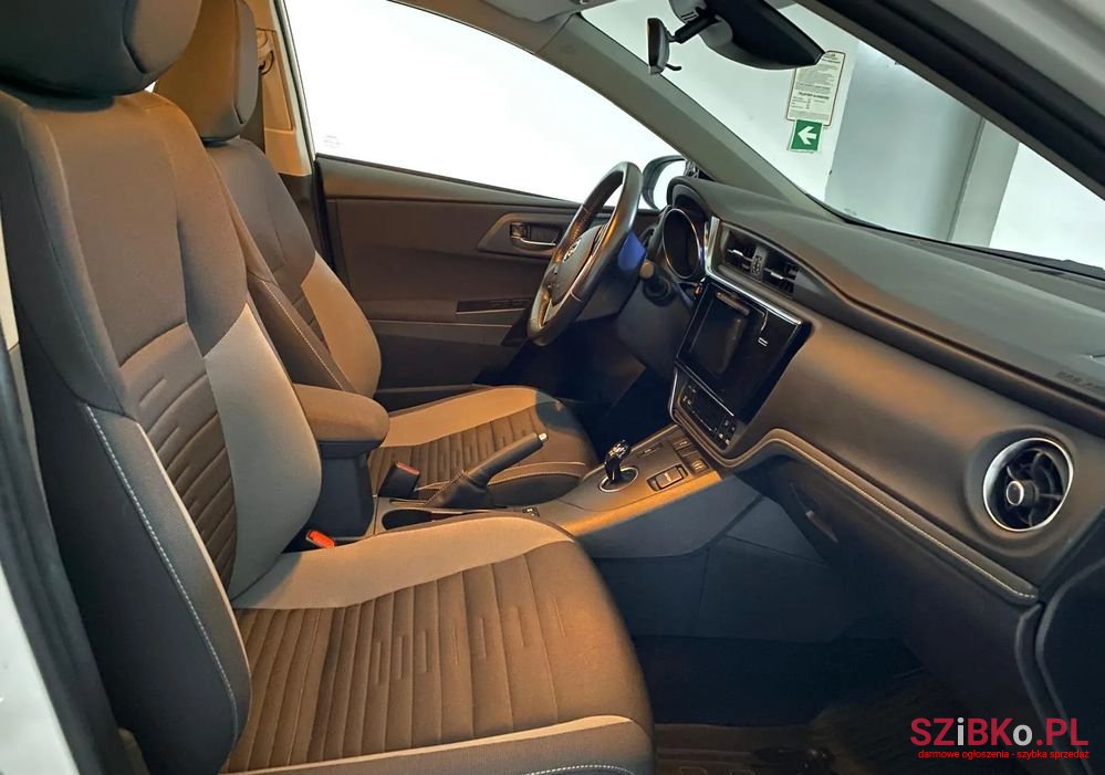 2018' Toyota Auris photo #4