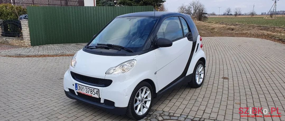 2011' Smart Fortwo photo #2