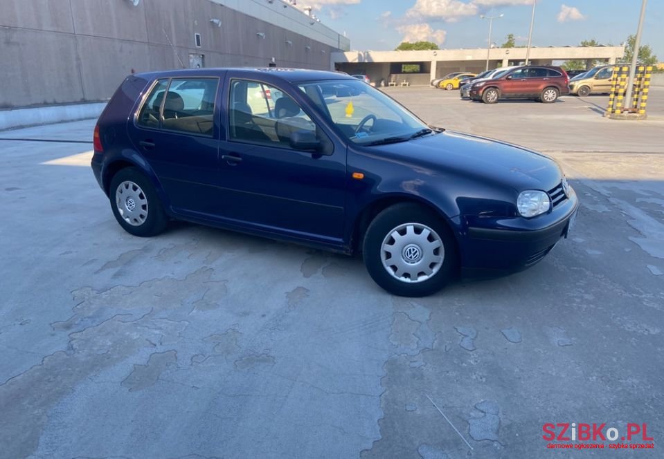 1998' Volkswagen Golf photo #1