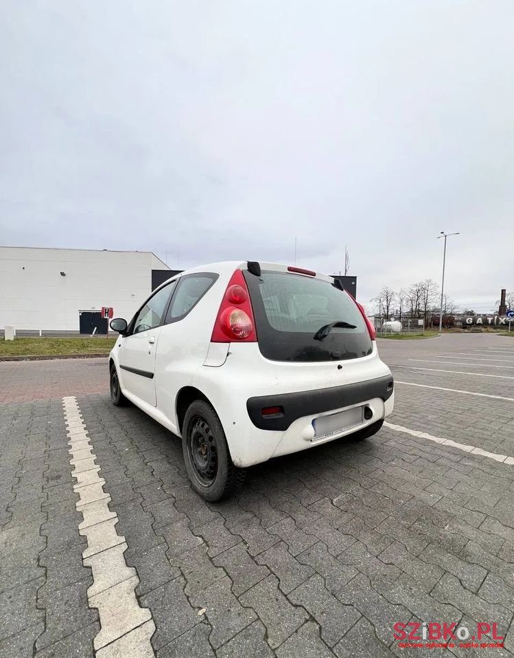 2006' Peugeot 107 1.4 Hdi Trendy photo #4