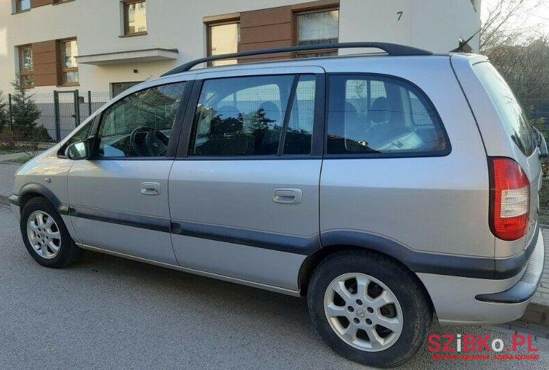 2004' Opel Zafira photo #2