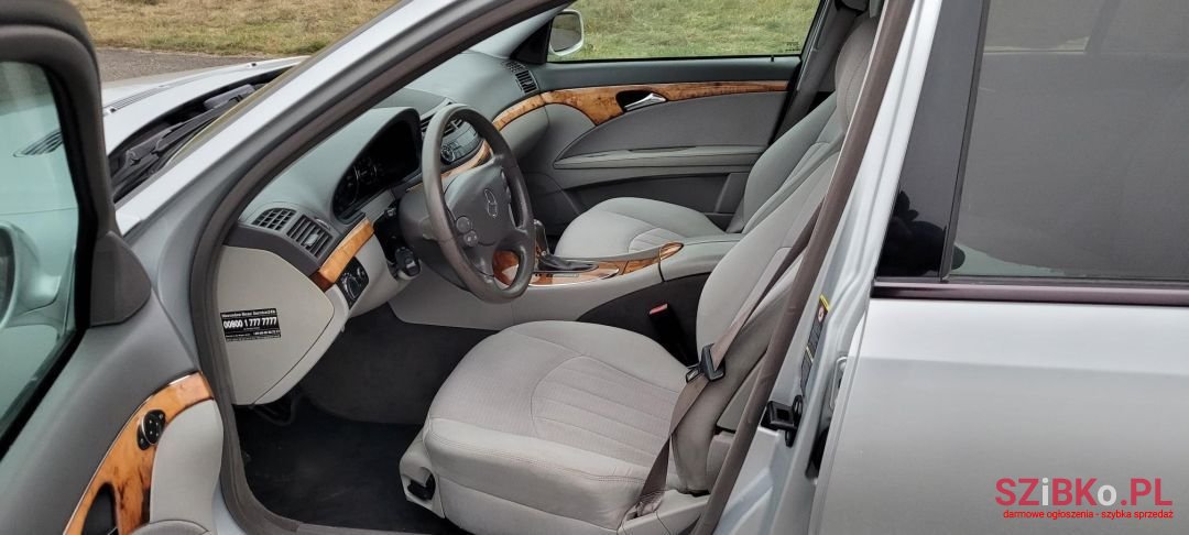 2006' Mercedes-Benz E-Class photo #3