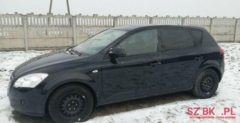 2007' Kia Cee'd photo #1