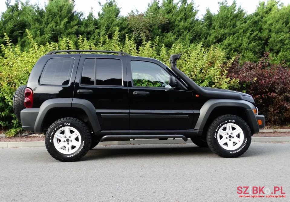 2006' Jeep Cherokee photo #6