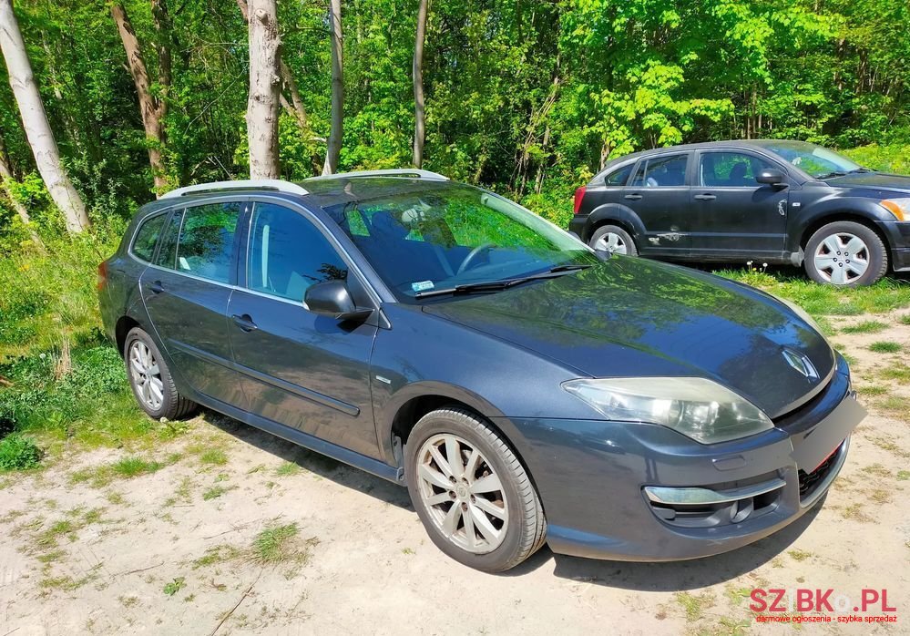 2011' Renault Laguna photo #4