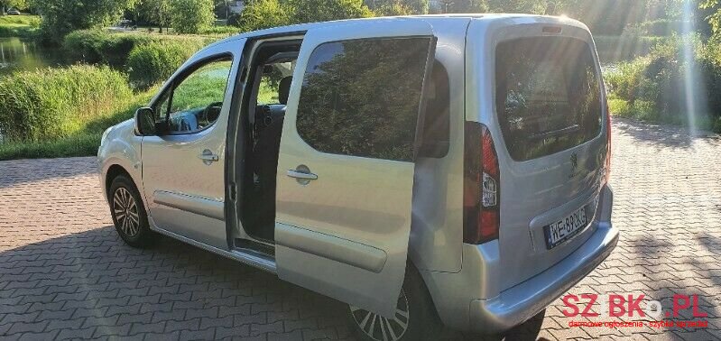 2015' Peugeot Partner photo #3