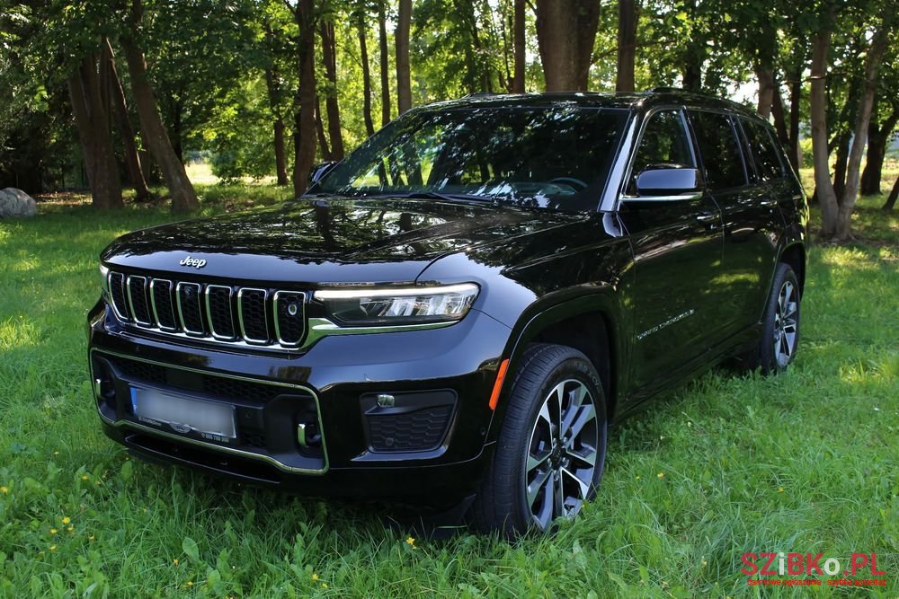 2021' Jeep Grand Cherokee photo #1