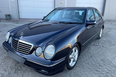 2001' Mercedes-Benz E-Class