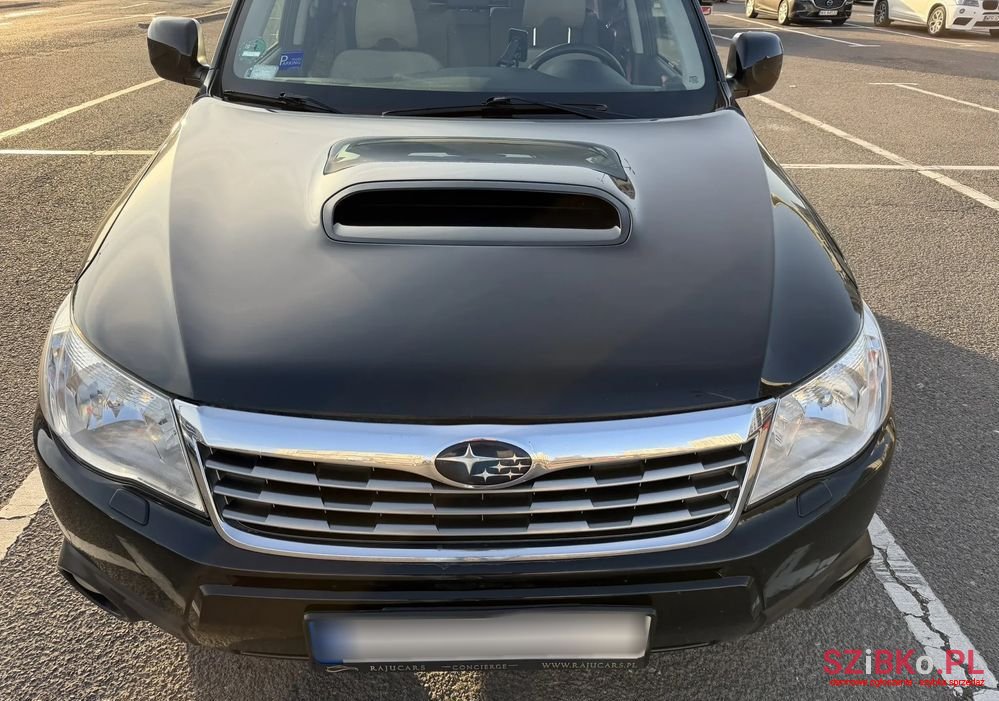 2010' Subaru Forester photo #3