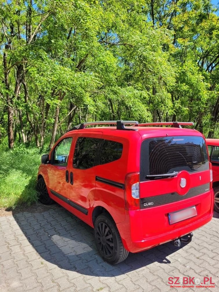 2010' Fiat Qubo photo #2