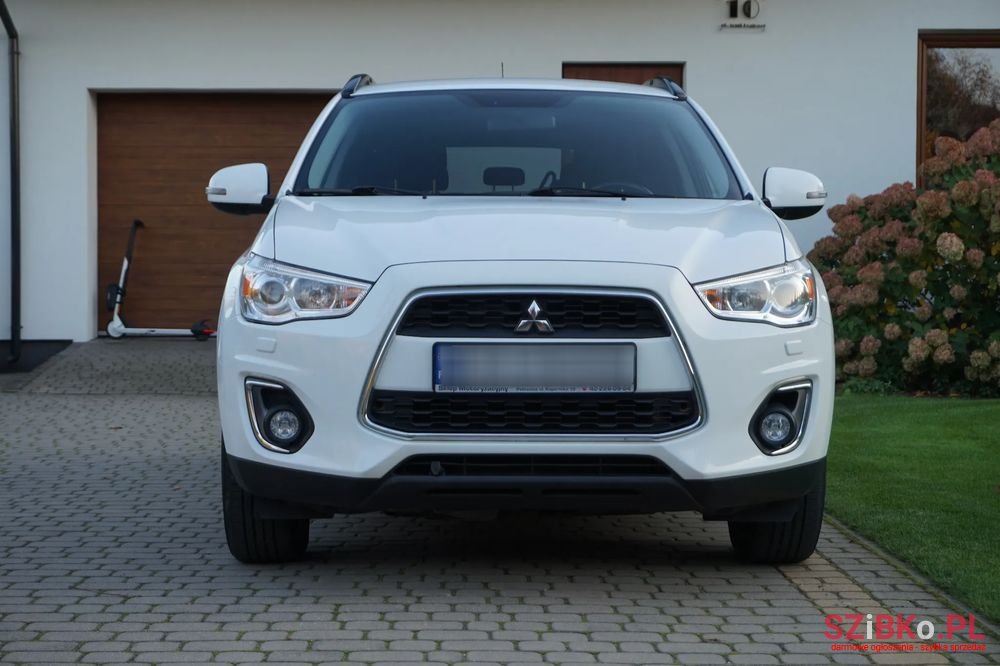2014' Mitsubishi ASX photo #2