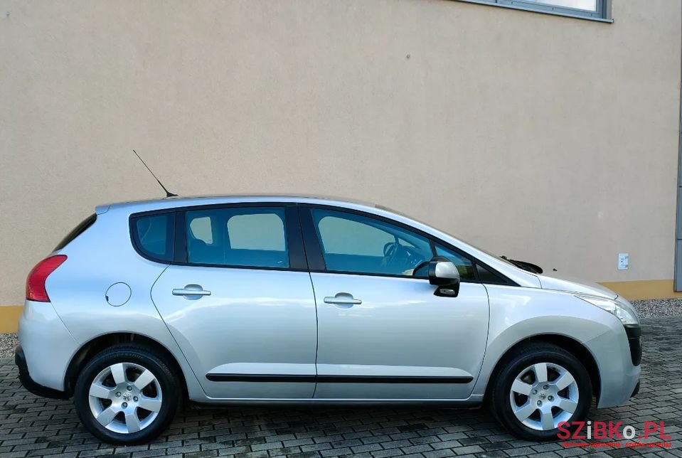 2012' Peugeot 3008 photo #2