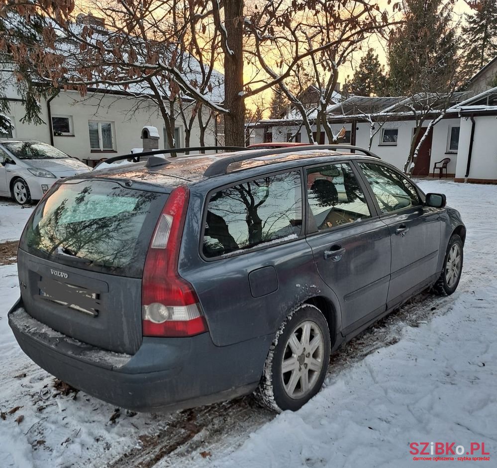 2005' Volvo V50 1.6D Momentum photo #4