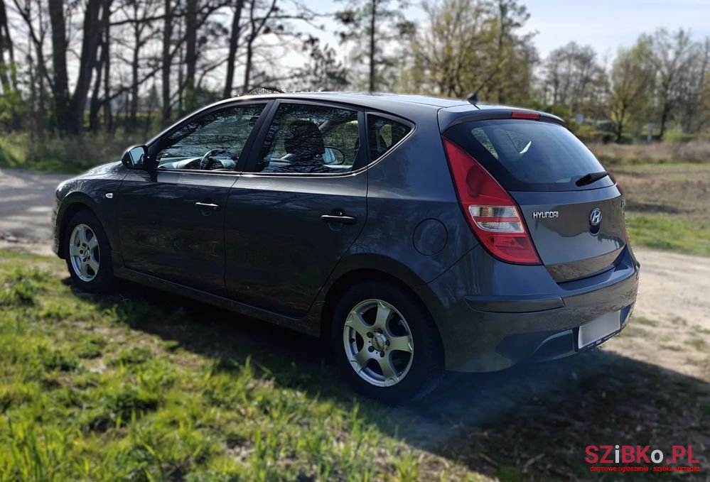 2010' Hyundai i30 photo #3