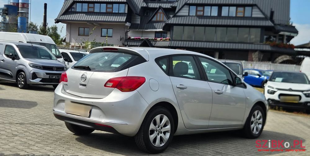 2014' Opel Astra 1.6 Enjoy photo #5