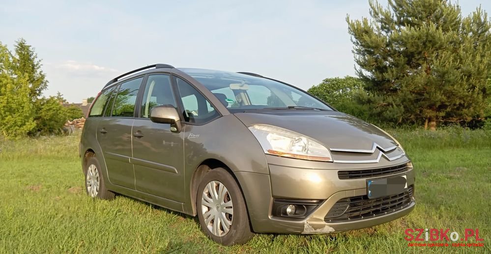 2008' Citroen C4 Grand Picasso photo #3
