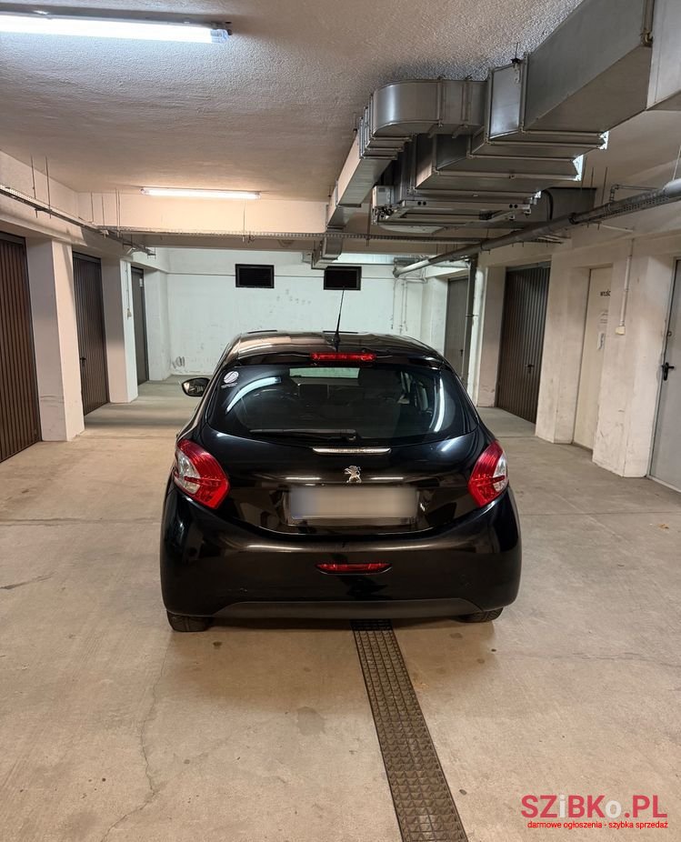 2013' Peugeot 208 1.4 Hdi Access photo #2