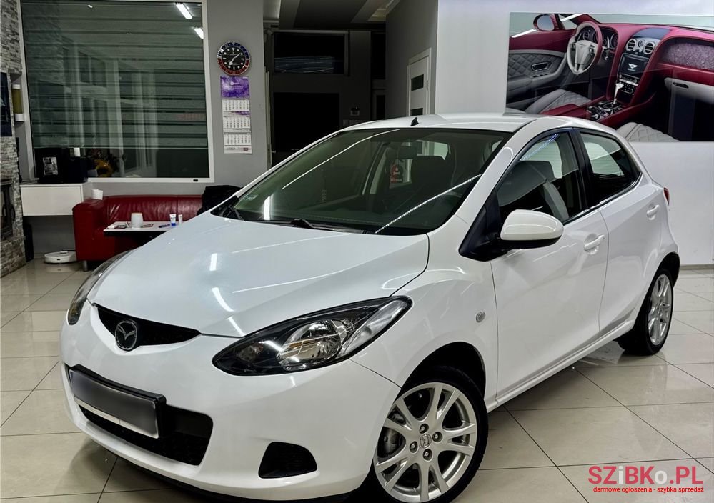 2008' Mazda 2 1.3 Exclusive+ photo #1