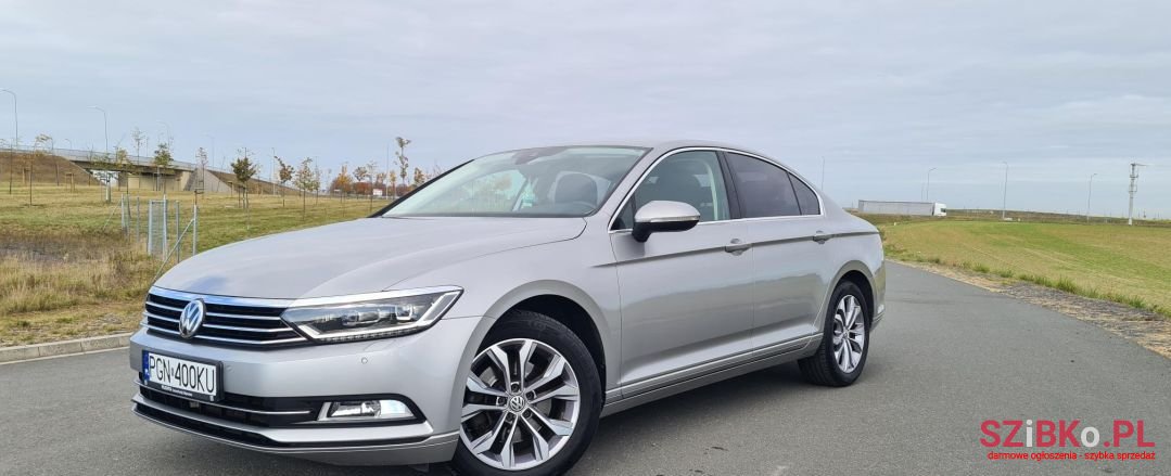 2017' Volkswagen Passat photo #1