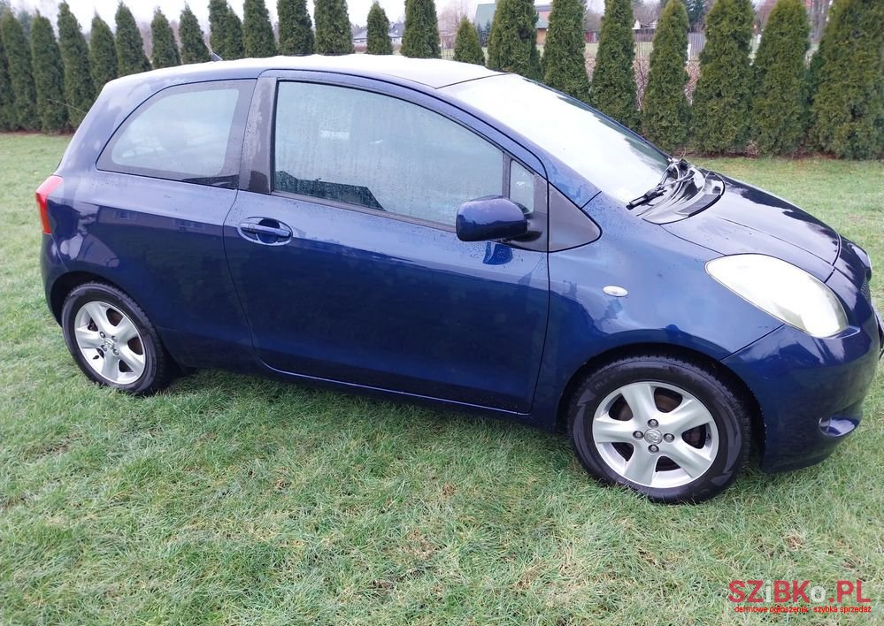 2006' Toyota Yaris 1.3 Vvt-I Sol photo #3