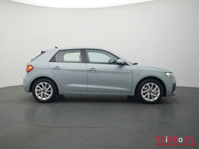 2024' Audi A1 30 Tfsi Advanced photo #4