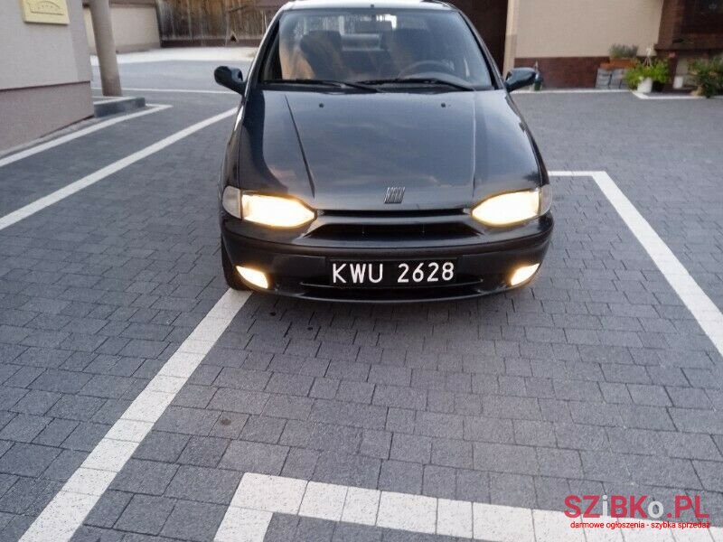 1998' Fiat Siena photo #2