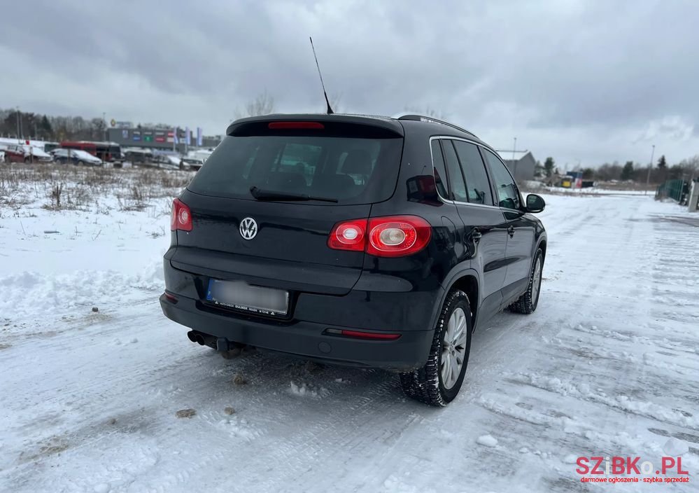 2009' Volkswagen Tiguan photo #5