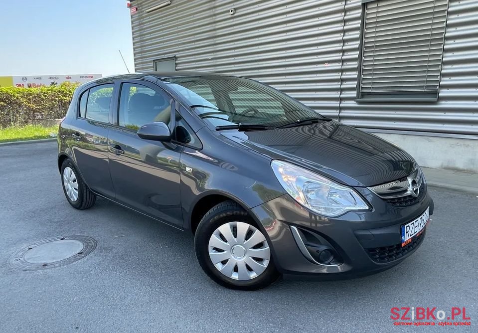 2012' Opel Corsa photo #3