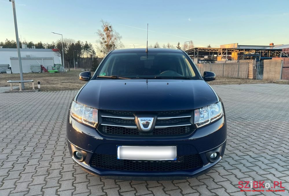 2013' Dacia Sandero photo #2