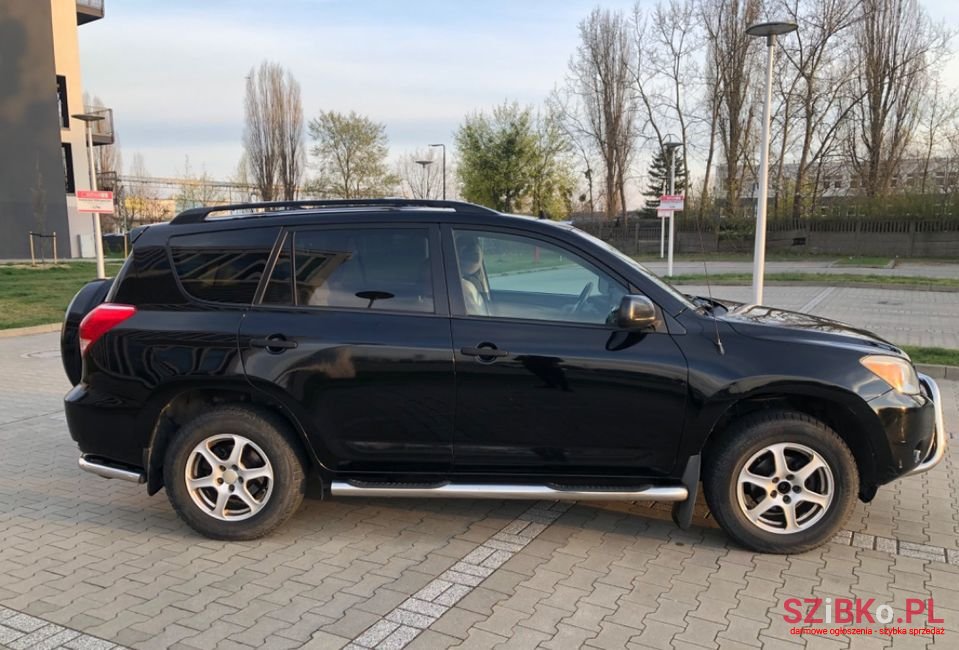 2007' Toyota RAV4 photo #1